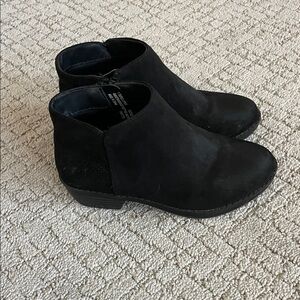 Kid’s Black Ankle Boots